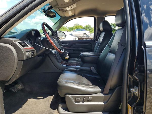 2012 CADILLAC ESCALADE Standard