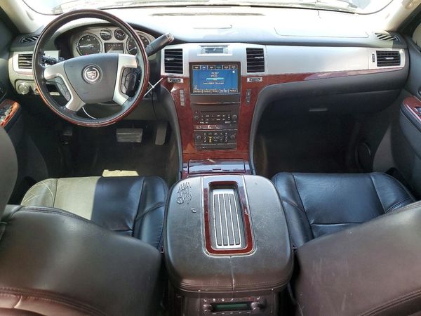 2012 CADILLAC ESCALADE Standard