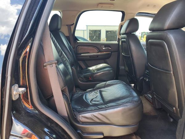 2012 CADILLAC ESCALADE Standard