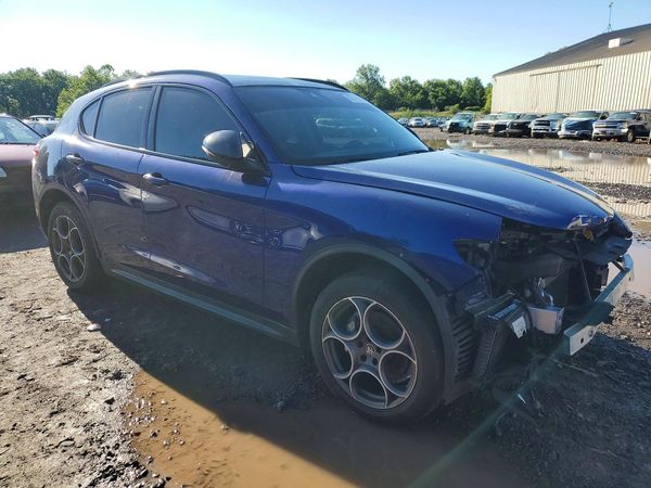 2021 ALFA ROMEO STELVIO AWD — Passenger 3/4