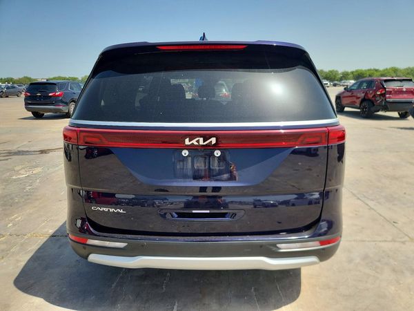 2023 KIA CARNIVAL LX, LX Seat Package