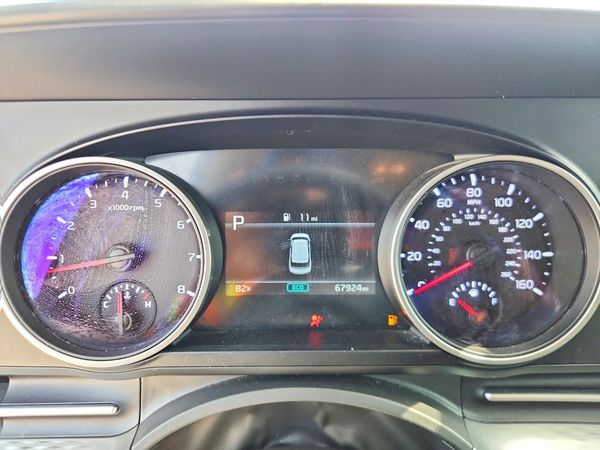 2023 KIA CARNIVAL LX, LX Seat Package