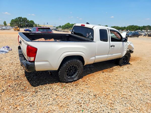 2016 TOYOTA TACOMA SR/SR5