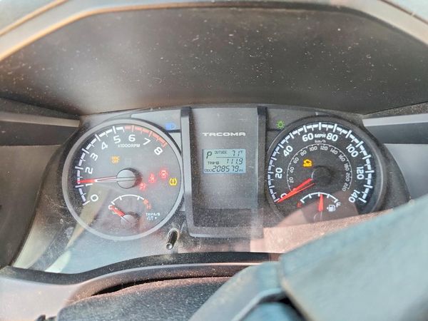 2016 TOYOTA TACOMA SR/SR5