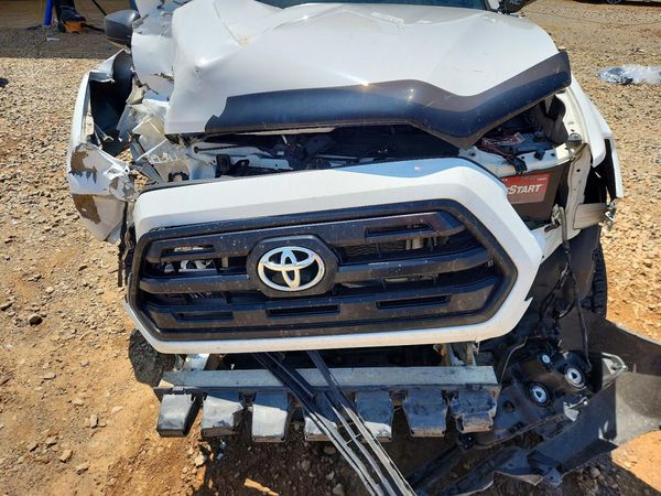 2016 TOYOTA TACOMA SR/SR5