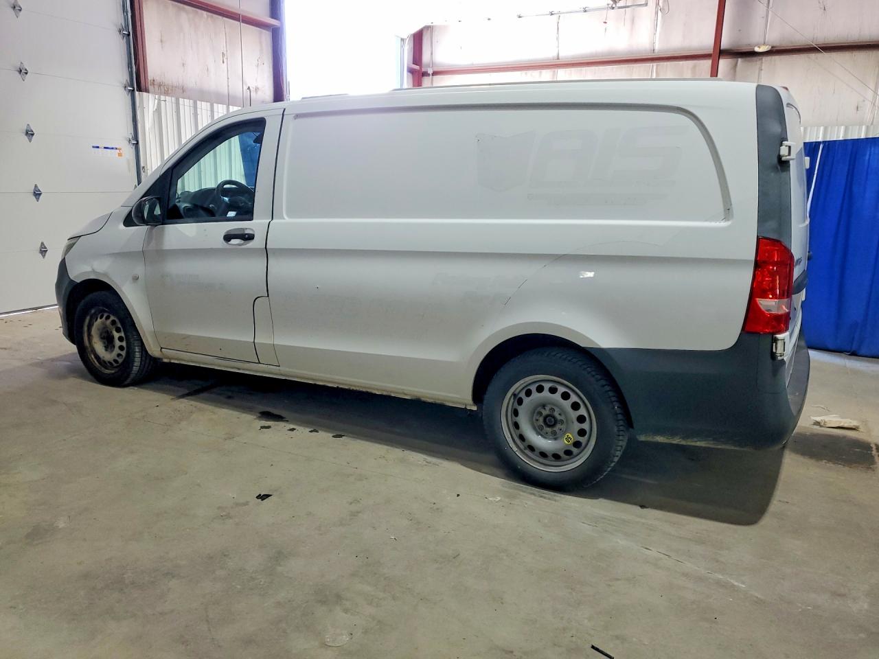 2016 MERCEDES-BENZ METRIS