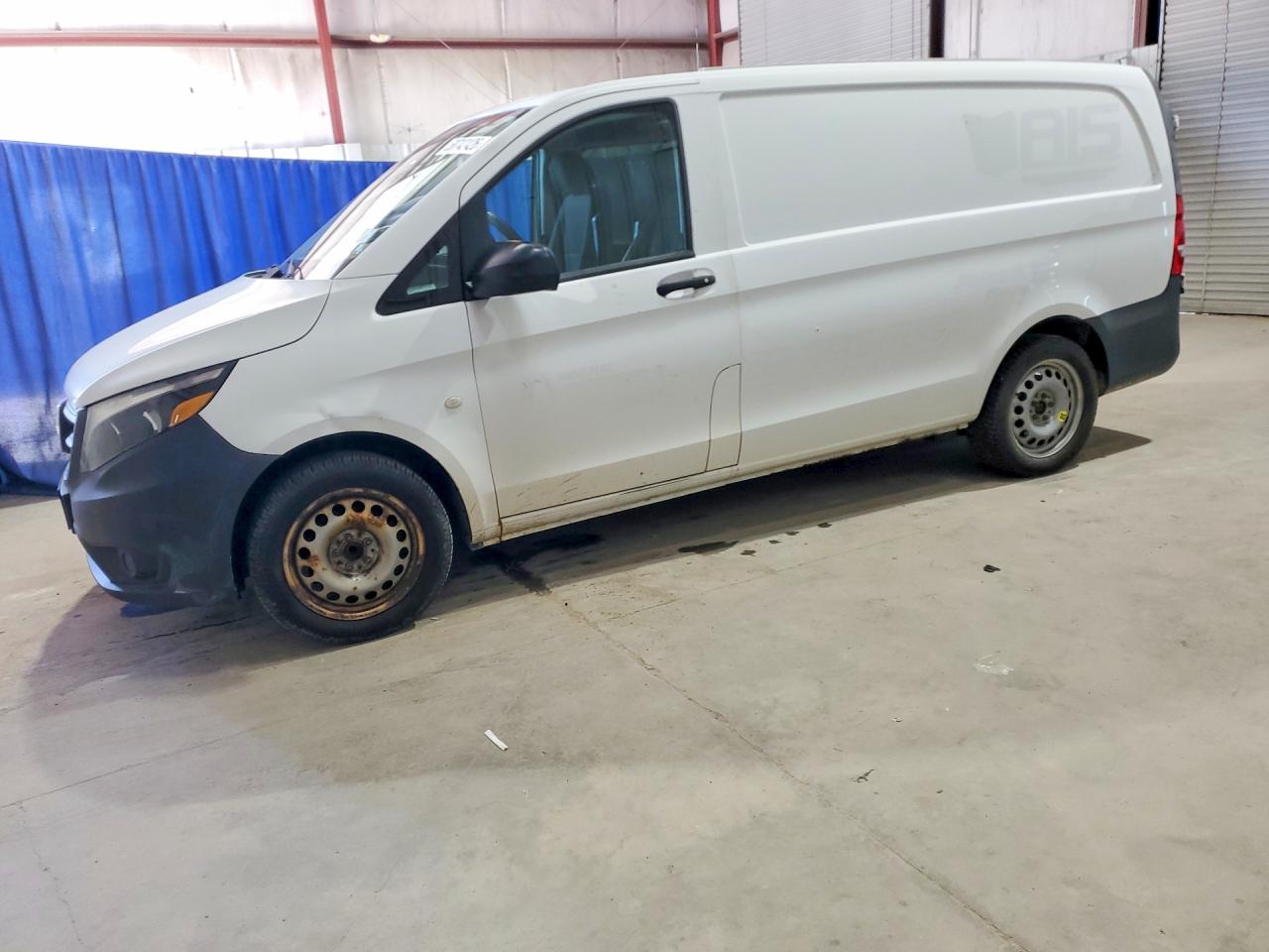 2016 MERCEDES-BENZ METRIS