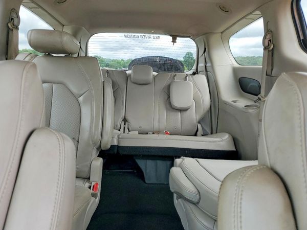 2021 CHRYSLER VOYAGER LXI