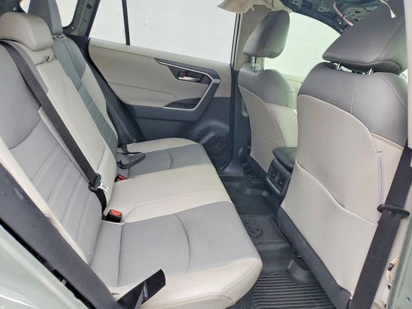 2021 TOYOTA RAV4 XLE Premium HV