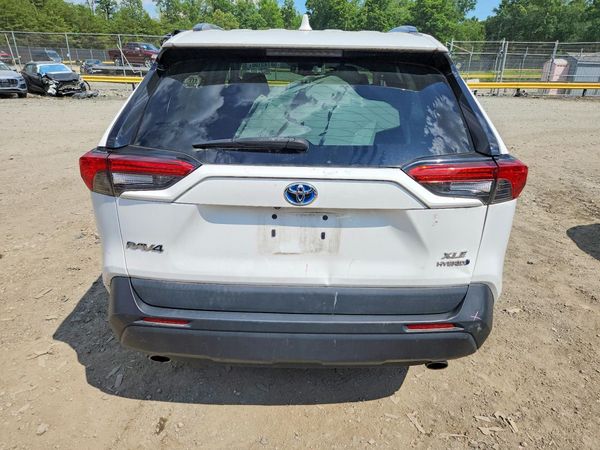 2021 TOYOTA RAV4 XLE HV