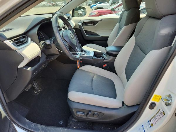2021 TOYOTA RAV4 XLE HV