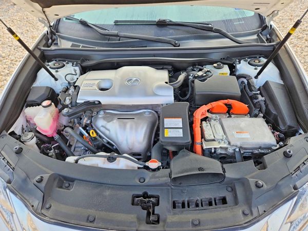 2016 LEXUS ES 300h