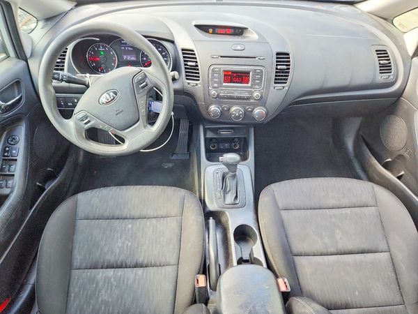 2016 KIA FORTE GL (Middle-Low Grade)