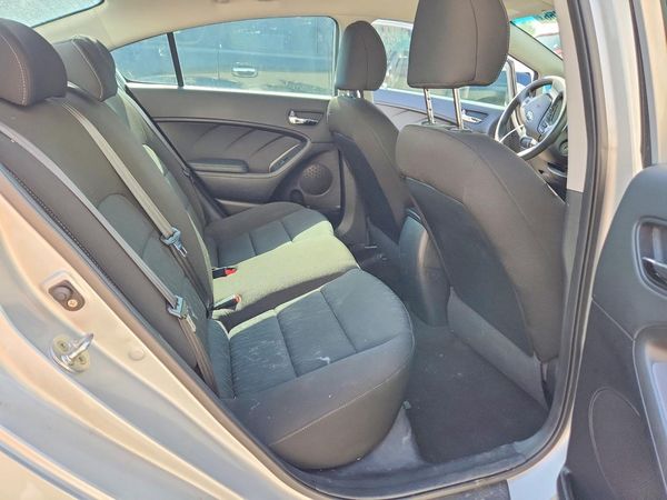 2016 KIA FORTE GL (Middle-Low Grade)