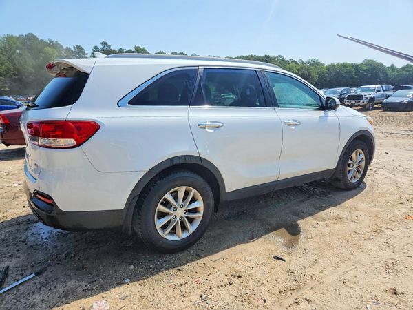 2017 KIA SORENTO L, LX