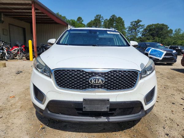 2017 KIA SORENTO L, LX