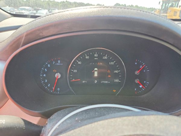 2017 KIA SORENTO L, LX