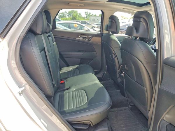 2023 KIA SPORTAGE SX-PRESTIGE or SX-P
