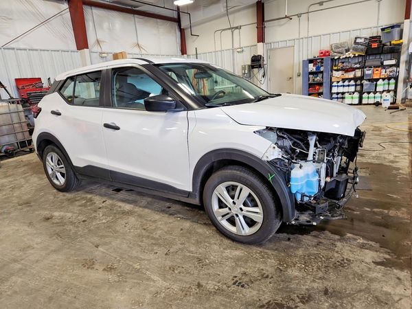 2022 NISSAN KICKS