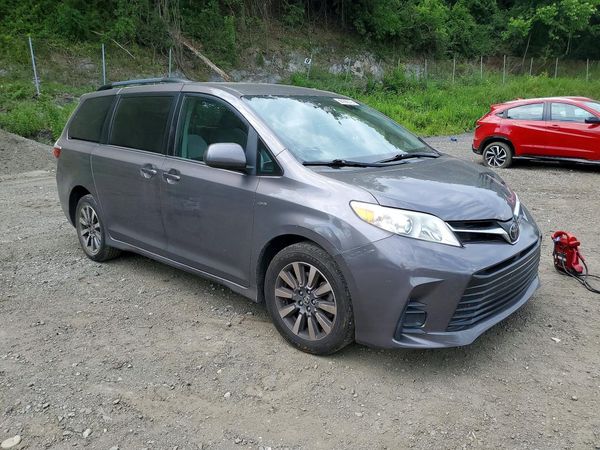 2020 TOYOTA SIENNA E grade