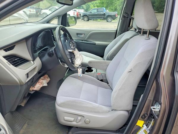 2020 TOYOTA SIENNA E grade