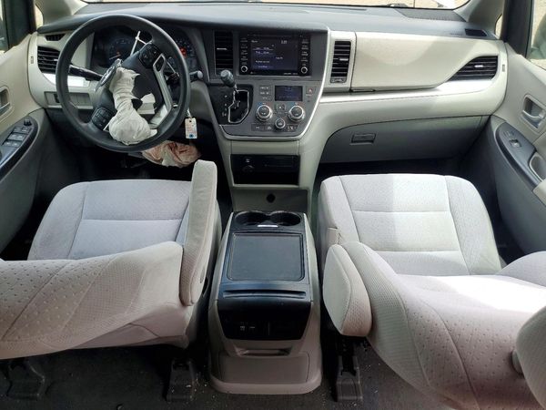 2020 TOYOTA SIENNA E grade