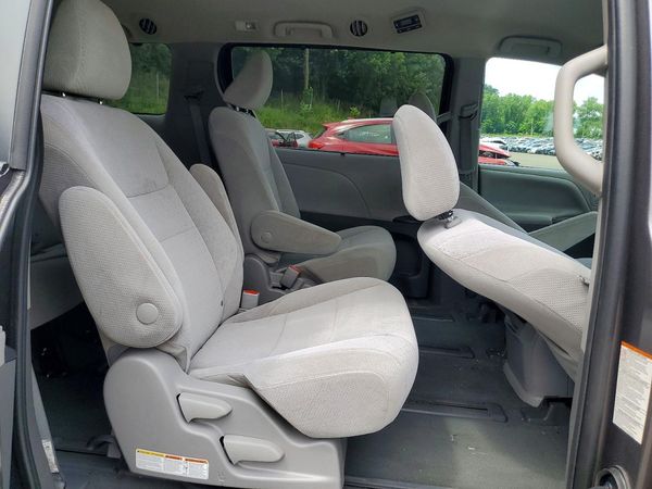 2020 TOYOTA SIENNA E grade