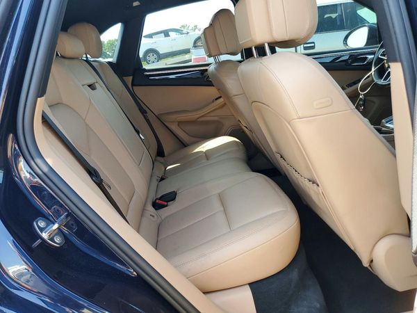 2020 PORSCHE MACAN