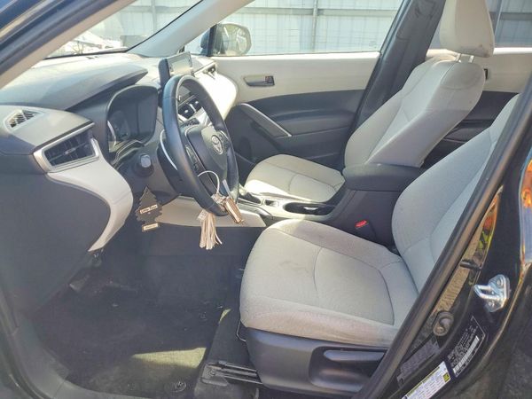 2022 TOYOTA COROLLA CROSS LE