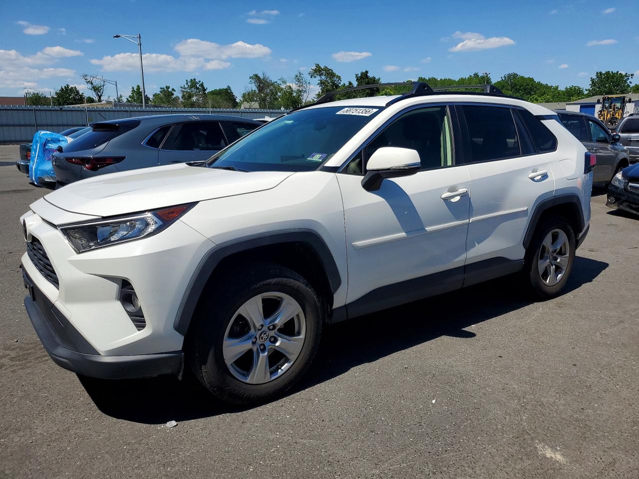 2020 TOYOTA RAV4 XLE