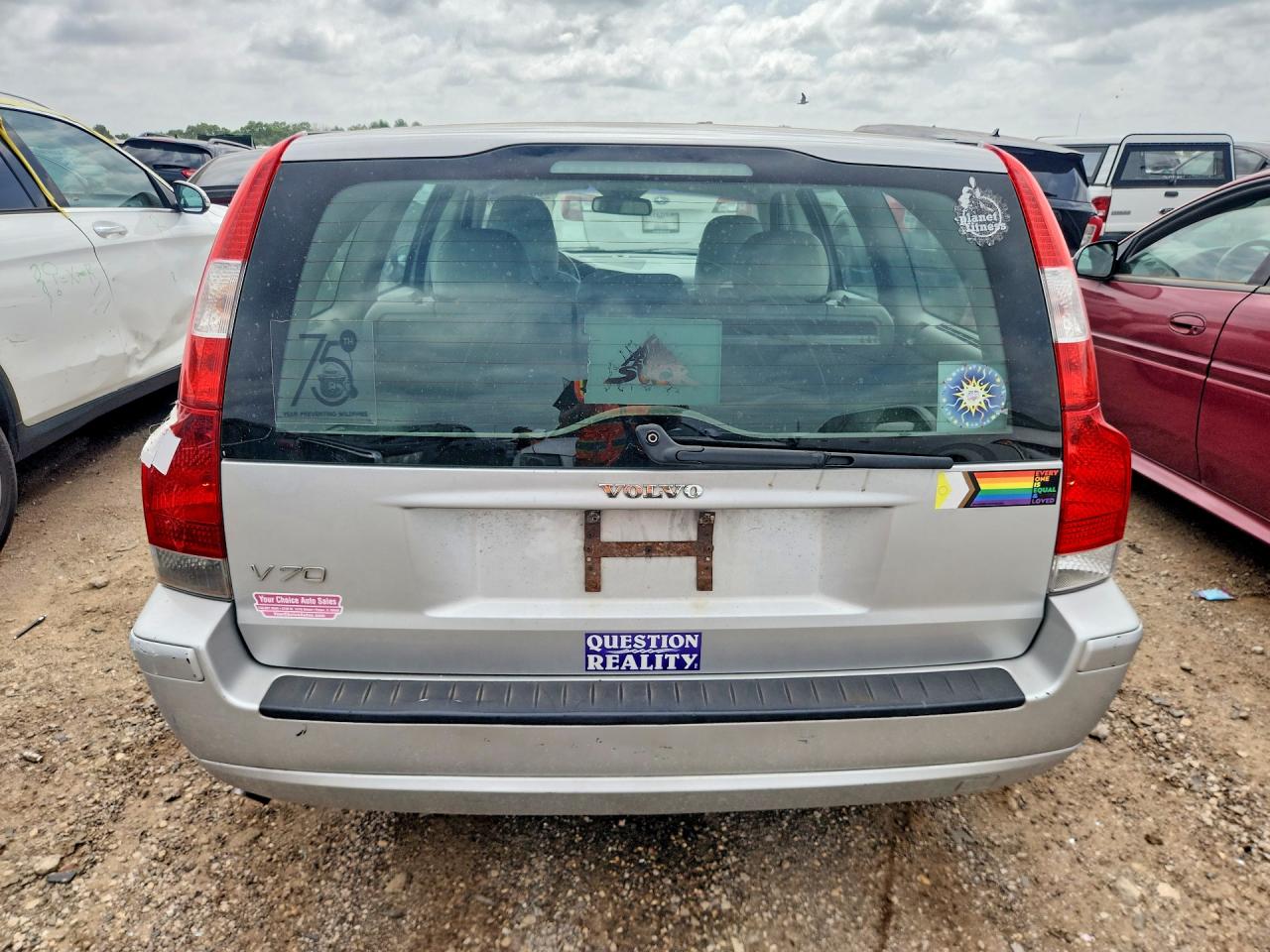 2005 VOLVO V70