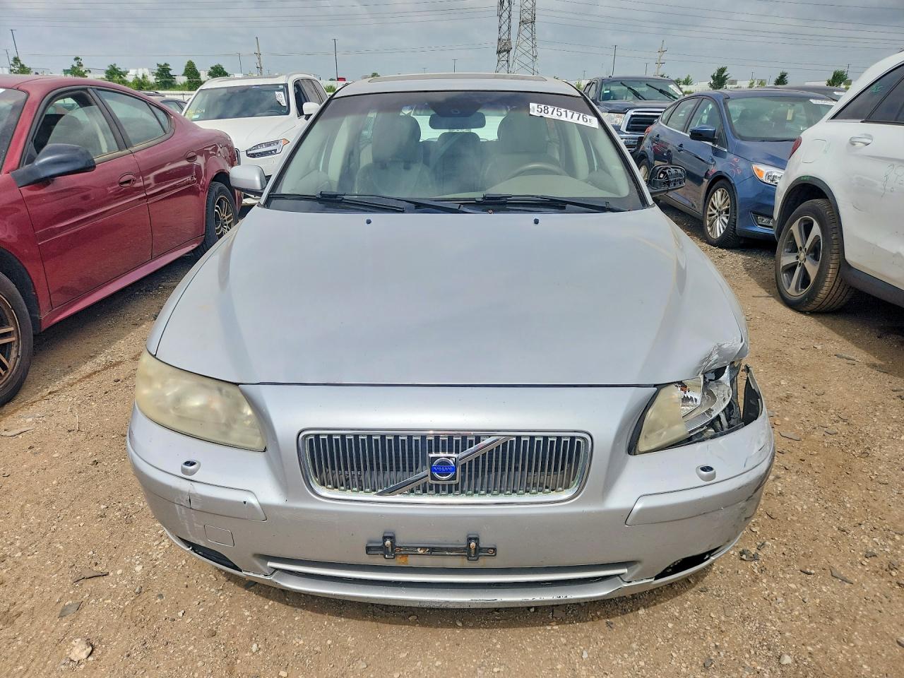 2005 VOLVO V70