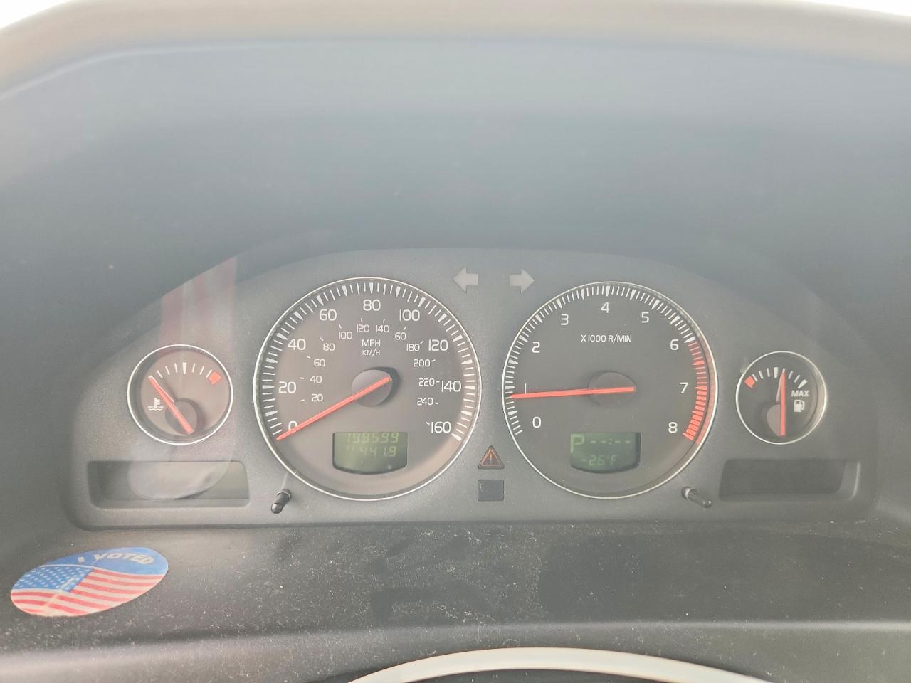 2005 VOLVO V70