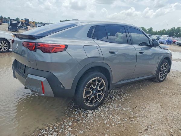 2025 BMW X2 xDrive28i