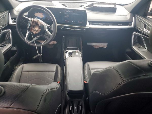 2025 BMW X2 xDrive28i