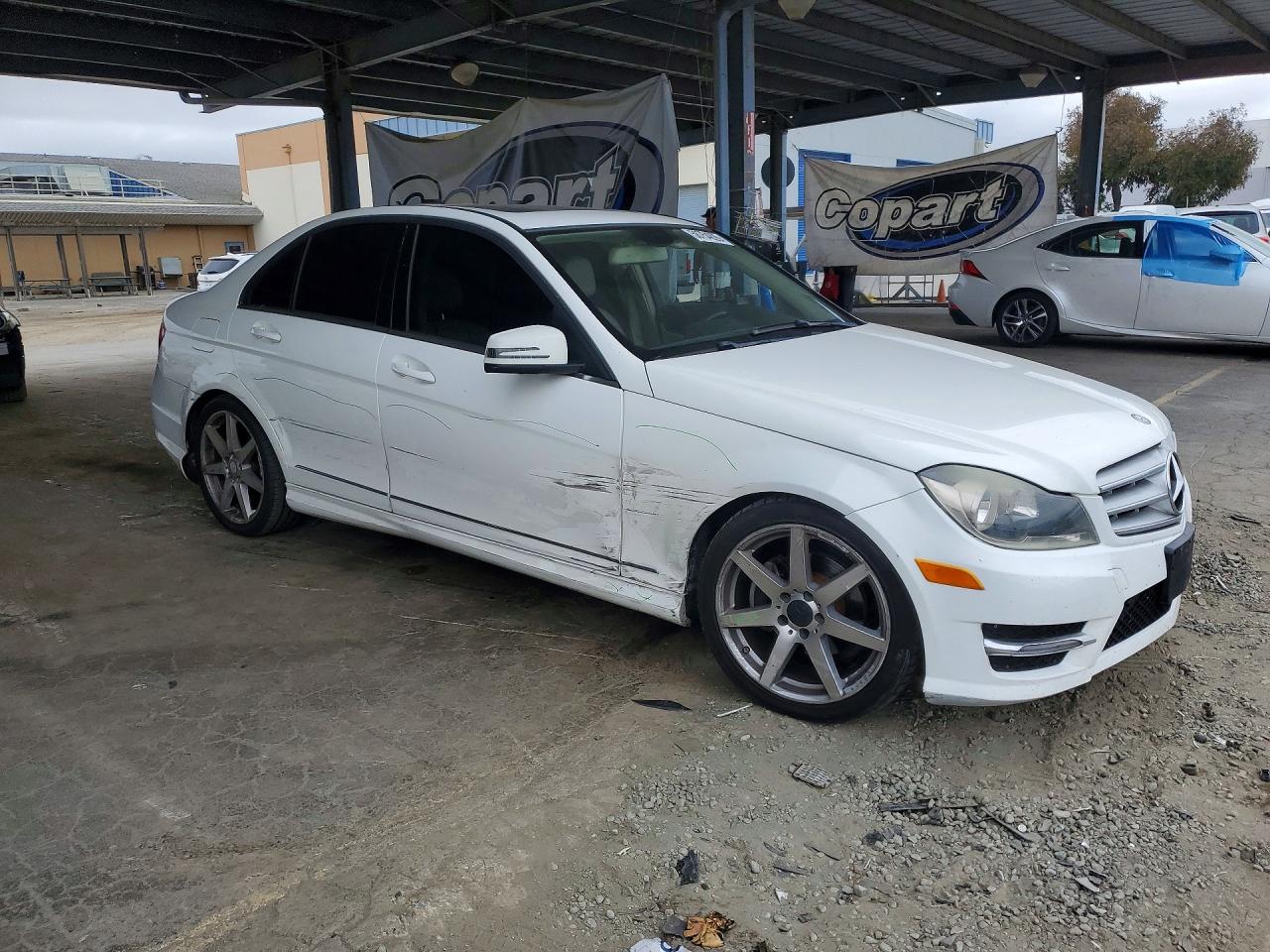 2014 MERCEDES-BENZ C C250