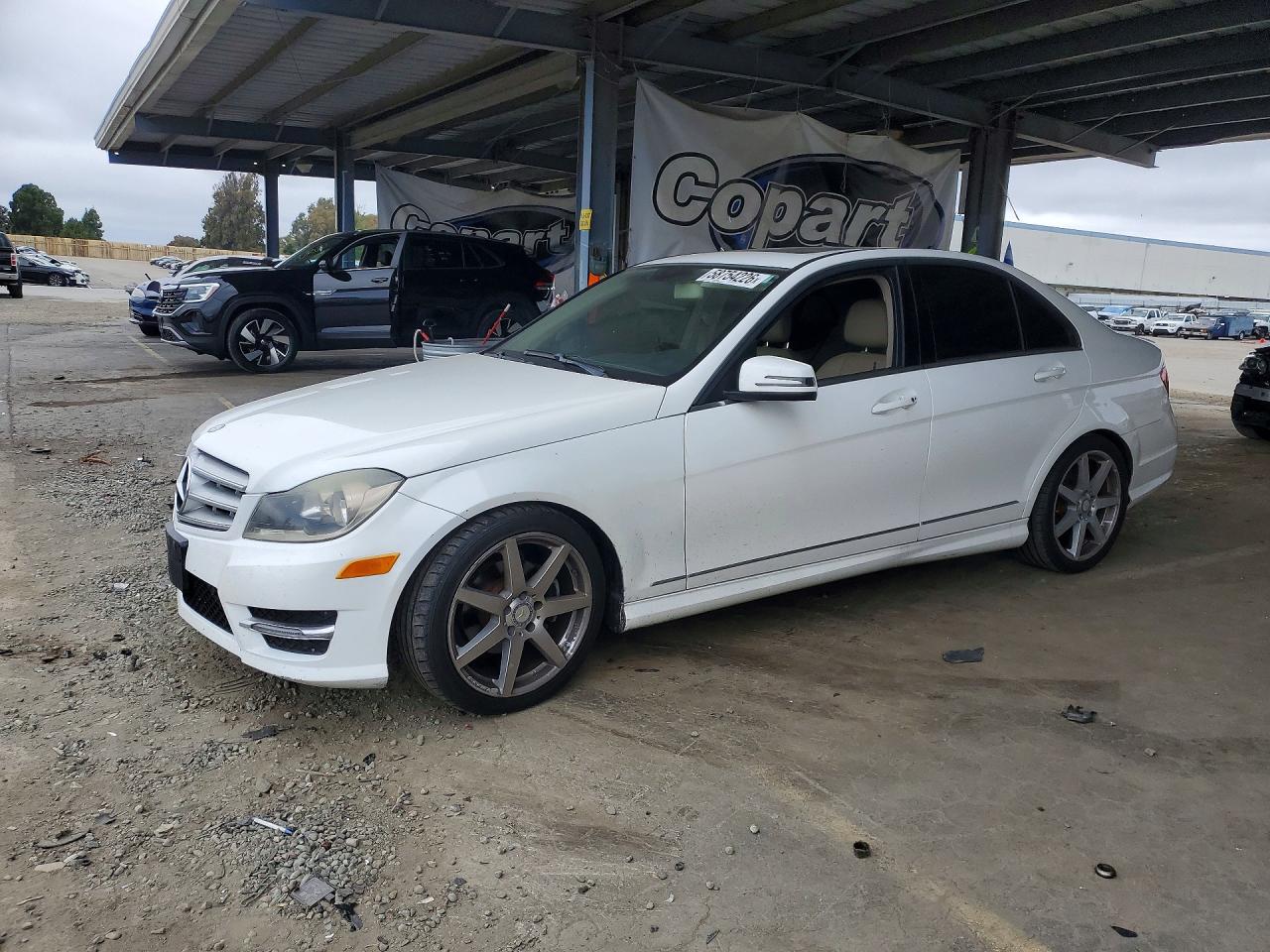 2014 MERCEDES-BENZ C C250