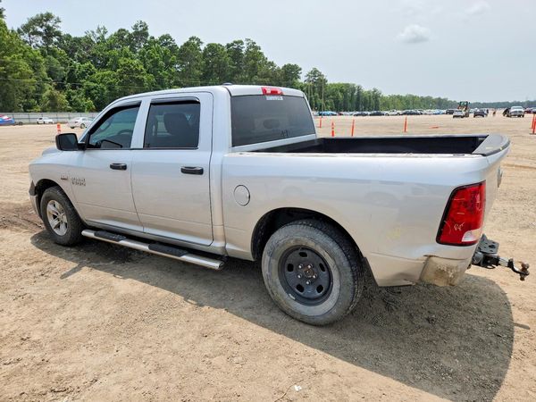 2017 RAM 1500 ST CREW CAB 4X2