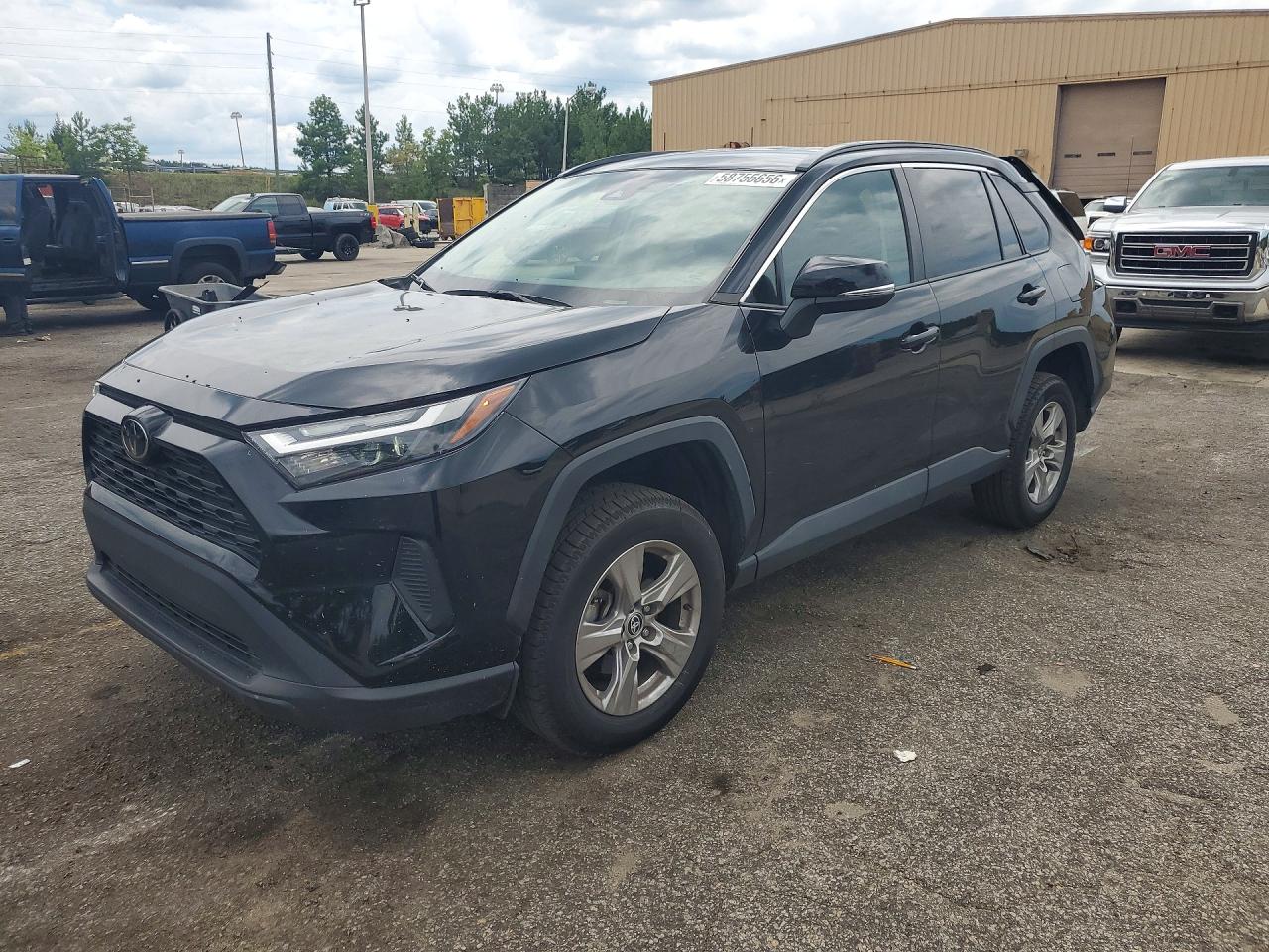2023 TOYOTA RAV4 XLE