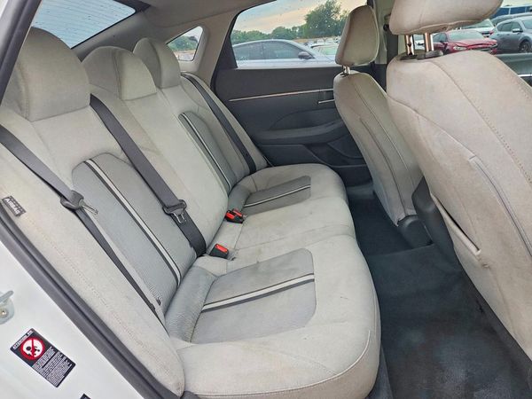 2021 HYUNDAI SONATA SE
