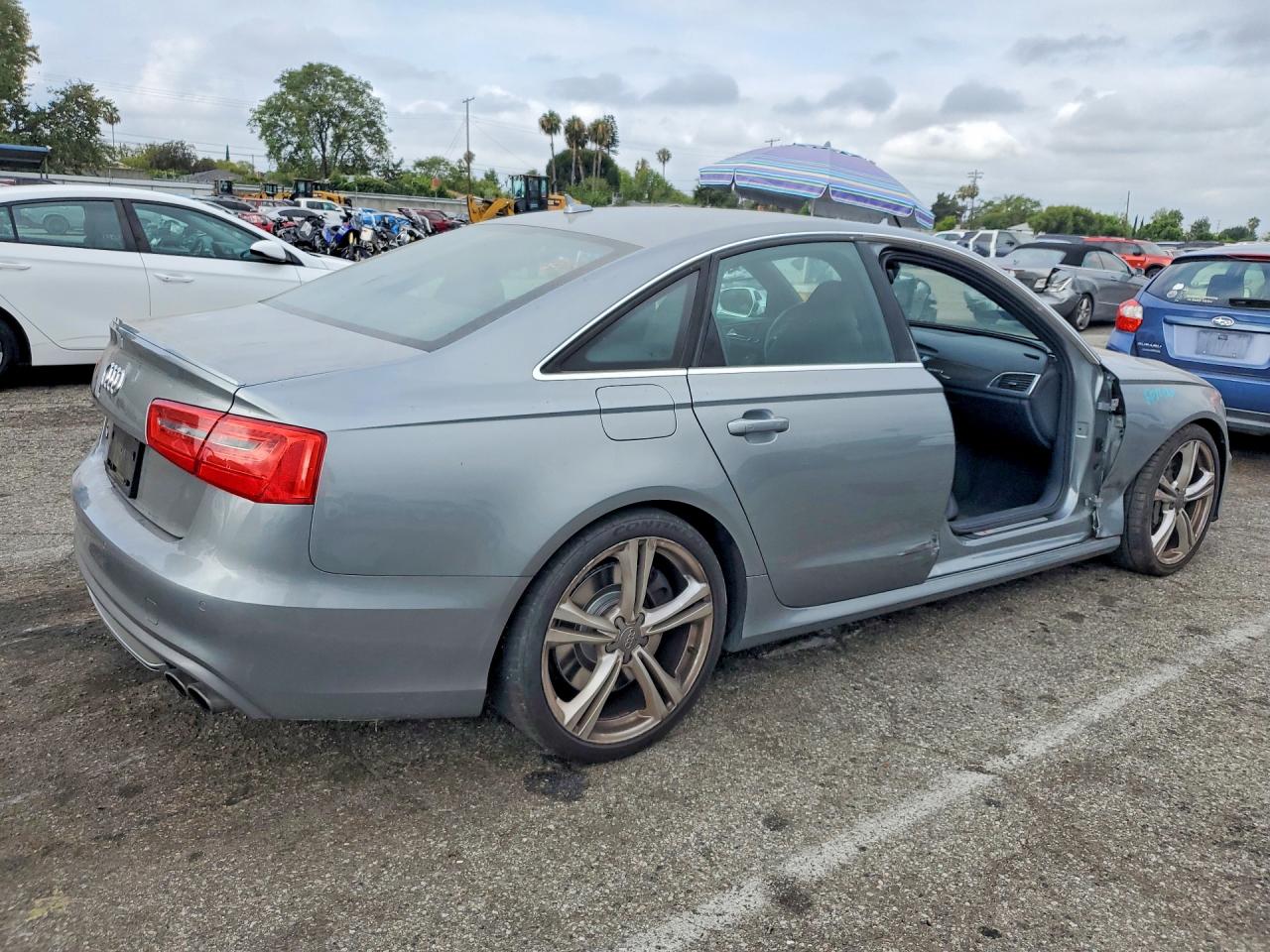 2014 AUDI S6
