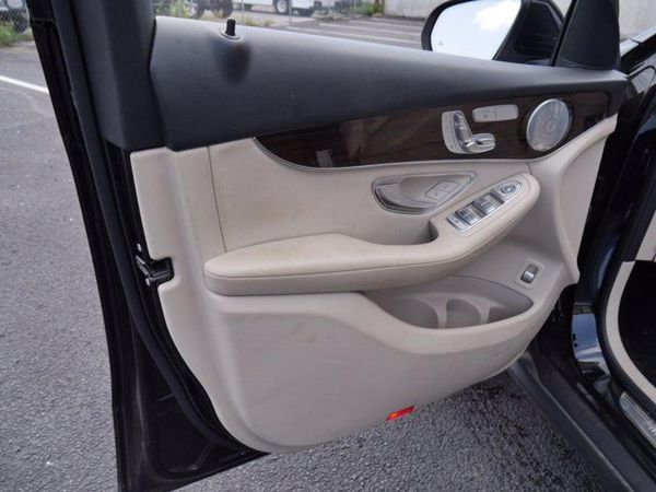2019 MERCEDES-BENZ GLC