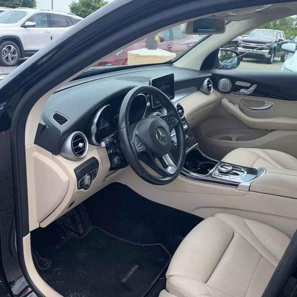 2019 MERCEDES-BENZ GLC