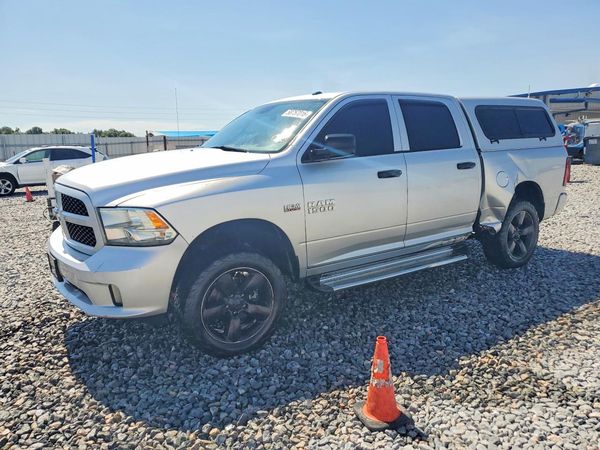 2015 RAM 1500 ST