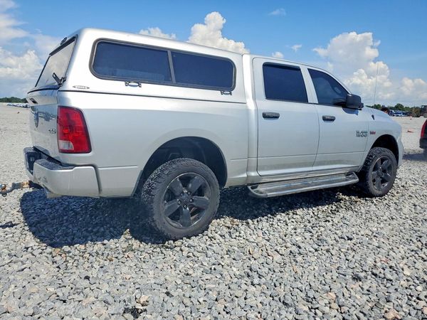 2015 RAM 1500 ST