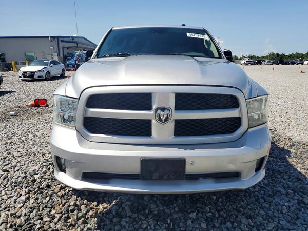 2015 RAM 1500 ST