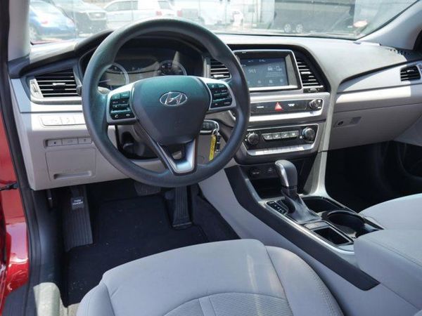 2019 HYUNDAI SONATA