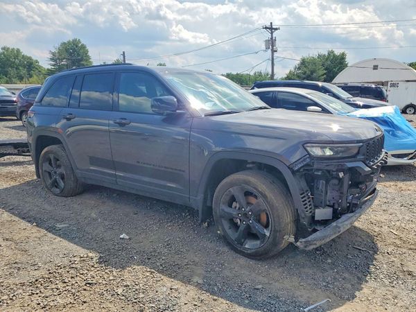 2025 JEEP GRAND CHEROKEE Laredo, Altitude
