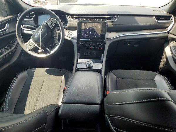 2025 JEEP GRAND CHEROKEE Laredo, Altitude
