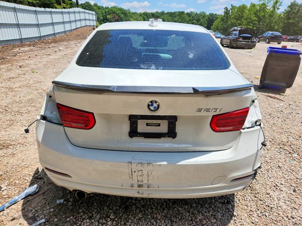 2018 BMW 320